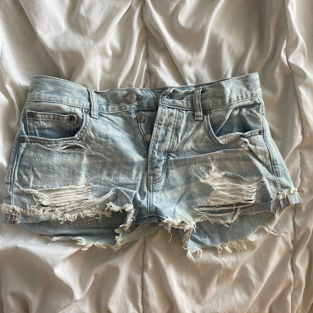 american eagle light wash jean shorts
